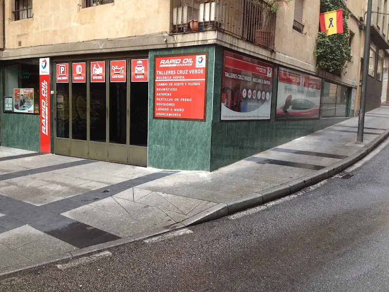 TOTAL RAPID OIL CHANGE TALLERES CRUZ VERDE - Servicio de cambio de aceite en Salamanca - foto 2