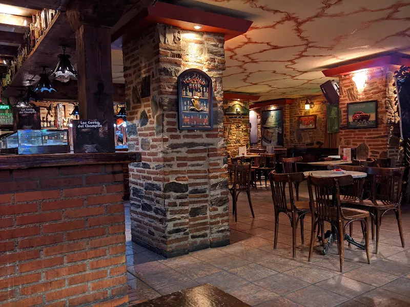 Cervecería Las Cavas del Champán - Cervecería en Salamanca - foto 2