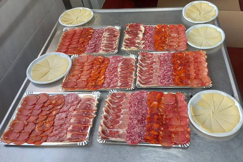 EMBUTIDOS LA ARMUÑESA S.L - Fábrica en Salamanca - foto 2