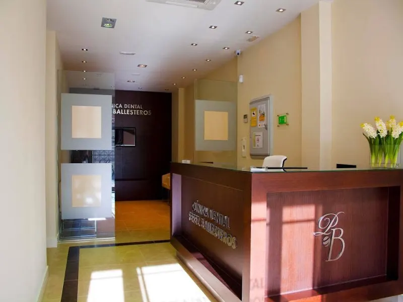 Clínica Dental Pérez Ballesteros