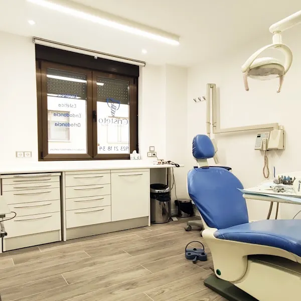 Clínica Dental Dr. Cristeto - Dentista en Salamanca - foto 2