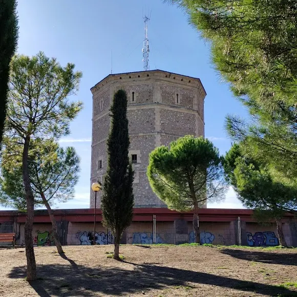 Depósito de agua de La Chinchibarra - Compañía suministradora de agua en Salamanca