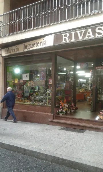 Librería Rivas - Librería en Salamanca - foto 2