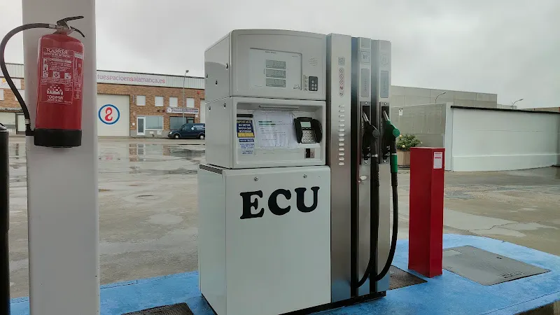 ECU VILLARES - Gasolinera en Villares de la Reina - foto 2