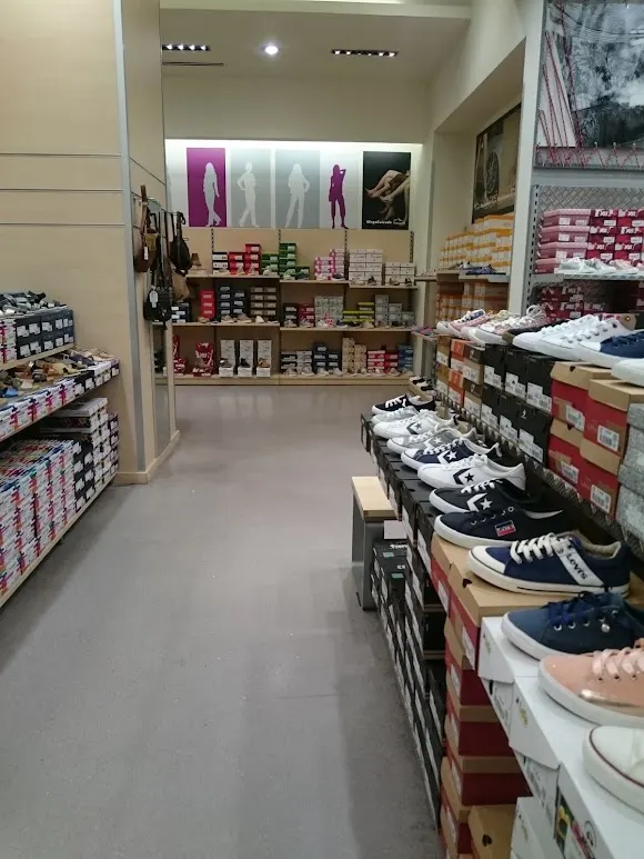 MegaCalzado - Zapatería en Santa Marta de Tormes