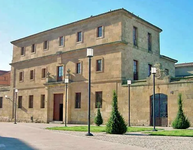 Facultad de Matemáticas - Escuela universitaria en Salamanca - foto 2
