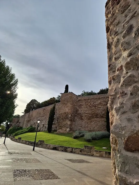 Muralla de la Cerca Nueva de Salamanca - Salamanca