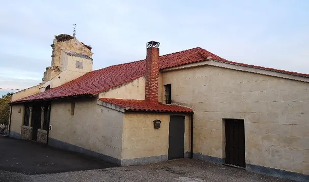 Parroquia San Fabián y San Sebastián - Iglesia en Carbajosa de la Sagrada - foto 2