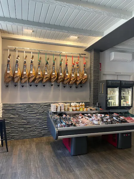 Ibéricos Juan José - Tienda de jamones en Béjar - foto 2