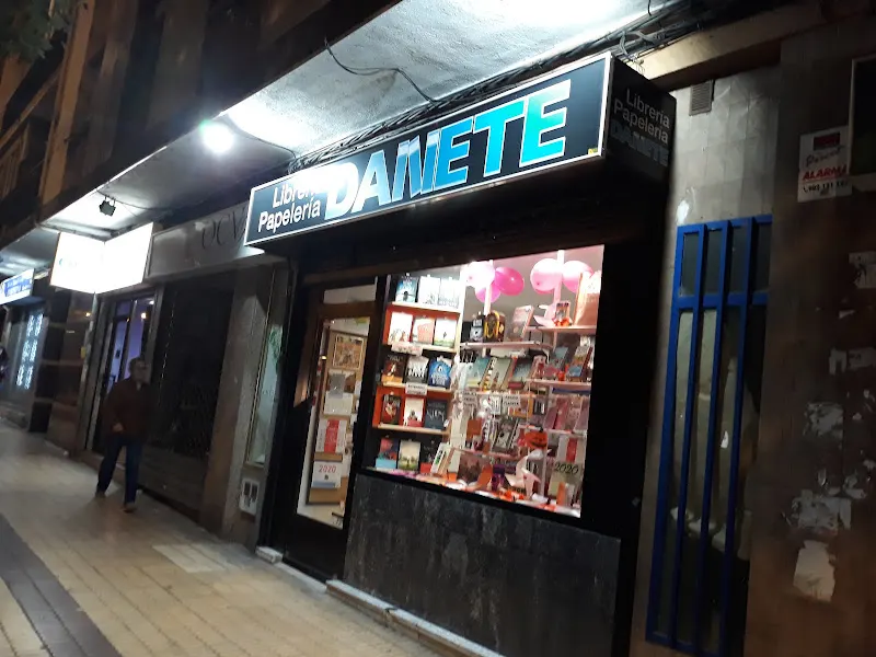 Librería Papelería Danete - Librería en Salamanca - foto 2