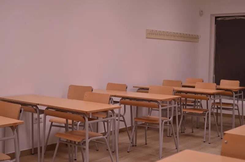 Educaula Academia de Oposiciones Docentes Primaria, Secundaria, Fp, de Administración y Gestión y Prisiones. - Centro de formación en Salamanca - foto 2
