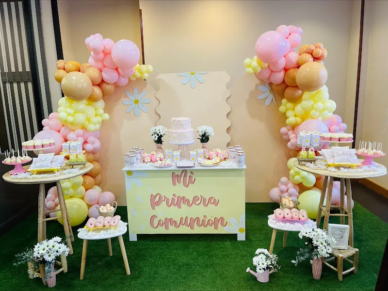 Don Globito Party Decor