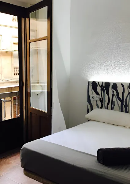 Hostal Alevia by gaiarooms