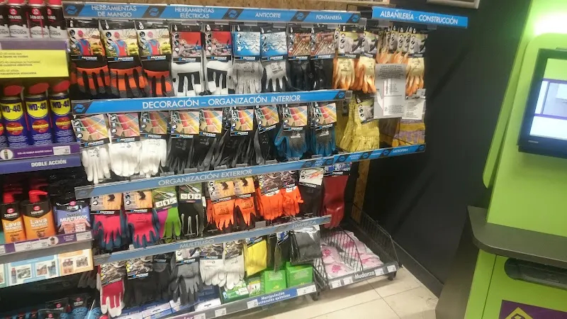 BriCor - Tienda de bricolaje en Salamanca - foto 2