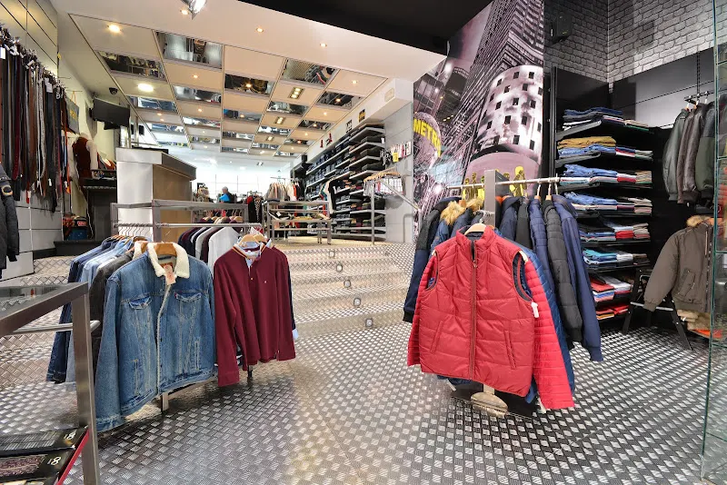 Metro Salamanca - Tienda de ropa en Salamanca - foto 3