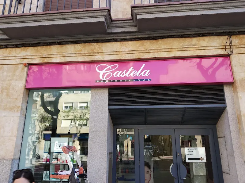 Castela Professional Salamanca - Tienda de suministros para peluquería en Salamanca - foto 2