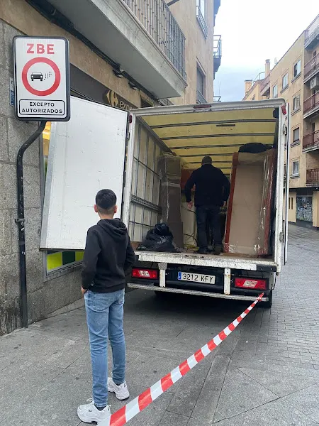Portes y Mudanzas Salamanca - Servicio de mudanzas en Salamanca - foto 2