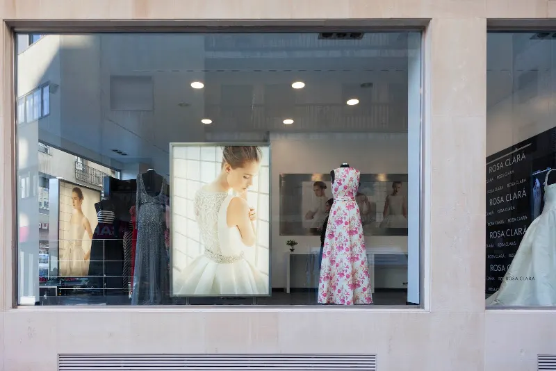 ROSA CLARÁ - Tienda de vestidos de novia en Salamanca - foto 2