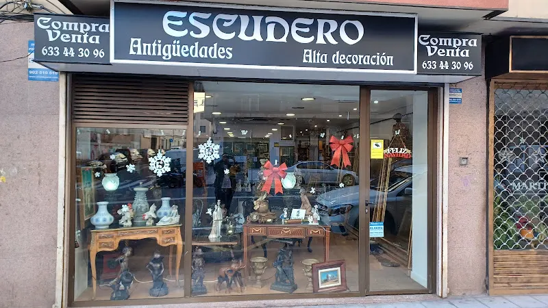 Antigüedades Escudero
