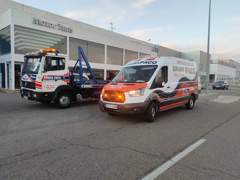 Grúas Paco S. L. U. - Servicio de grúa en Villamayor - foto 2