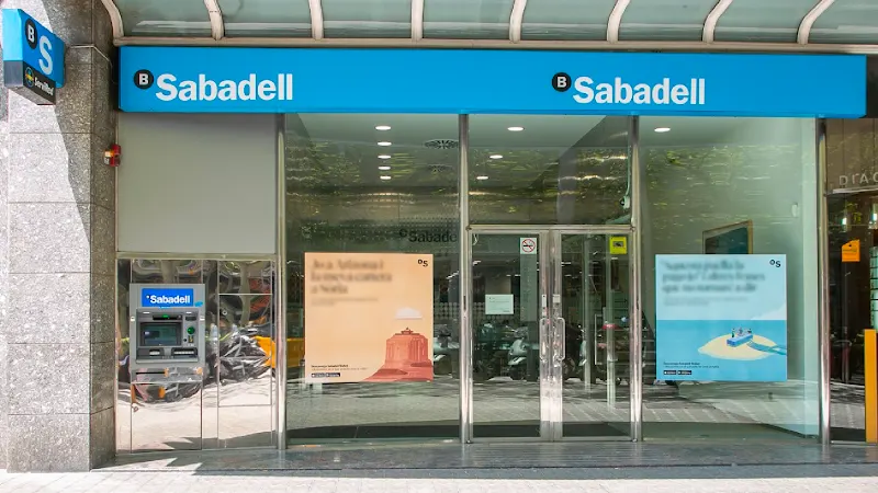 Banco Sabadell - Banco en Salamanca - foto 2