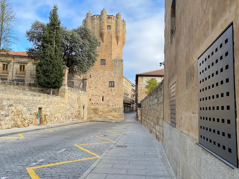 Plaza de Colón - Parque en Salamanca - foto 2