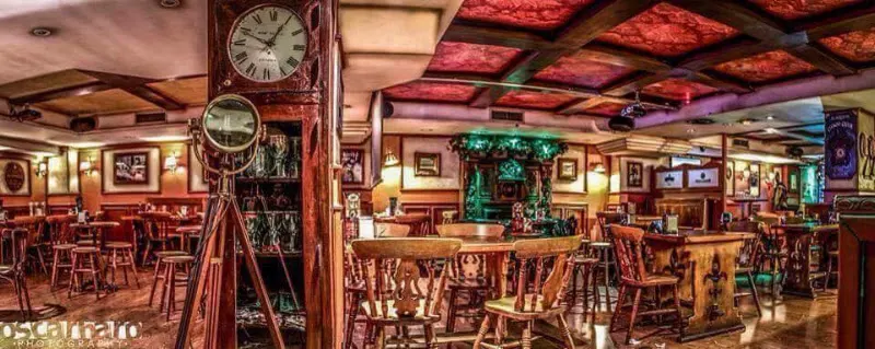The Holy Cross - Pub irlandés en Salamanca - foto 3