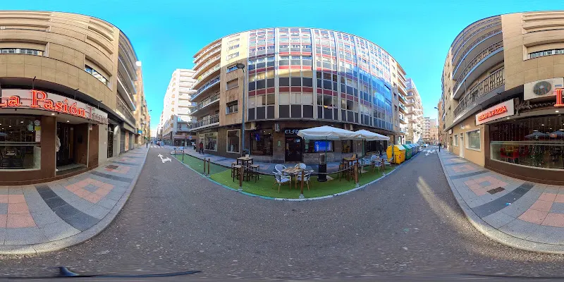 Café Bar Elfos - Cafetería en Salamanca - foto 2