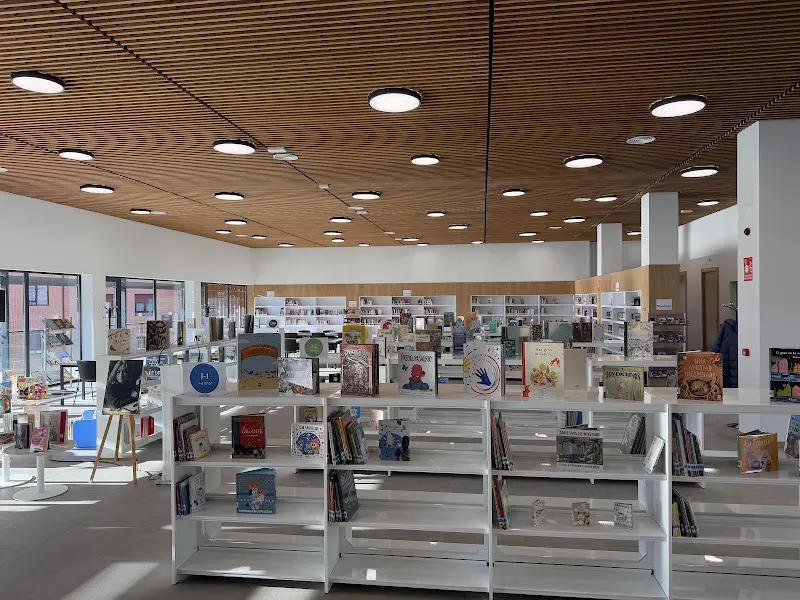 Biblioteca Municipal Carmen Martín Gaite (Salamanca)