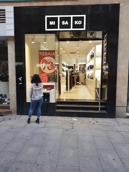 MISAKO - Tienda de bolsos en Salamanca - foto 2