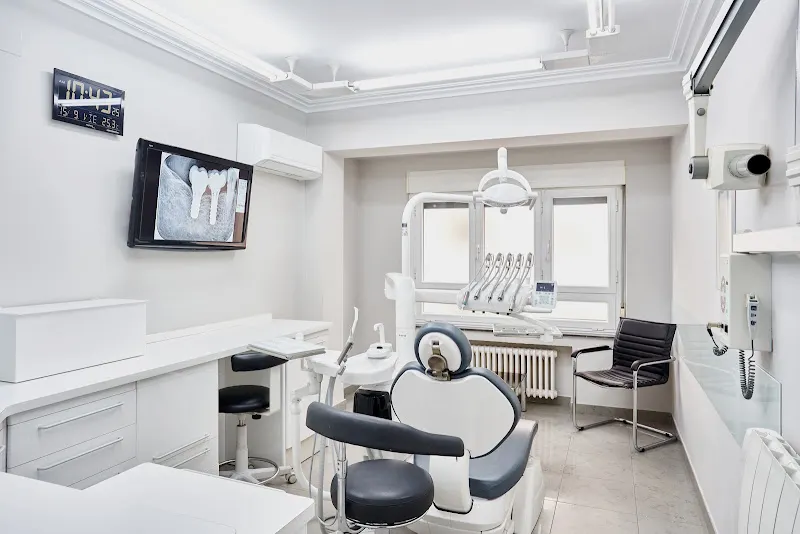Clínica Dental en Salamanca - Ignacio López Gómez