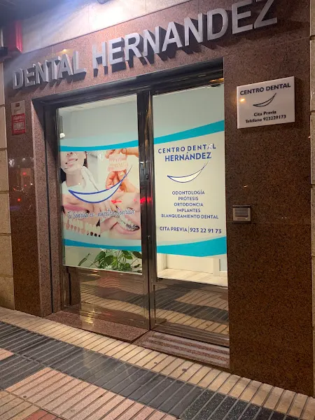 Centro Dental Hernández - Dentista en Salamanca - foto 2