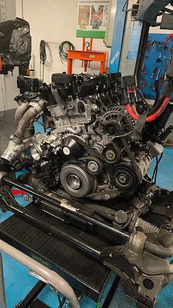 V8 Motor Salamanca - Taller de automóviles en Salamanca - foto 2