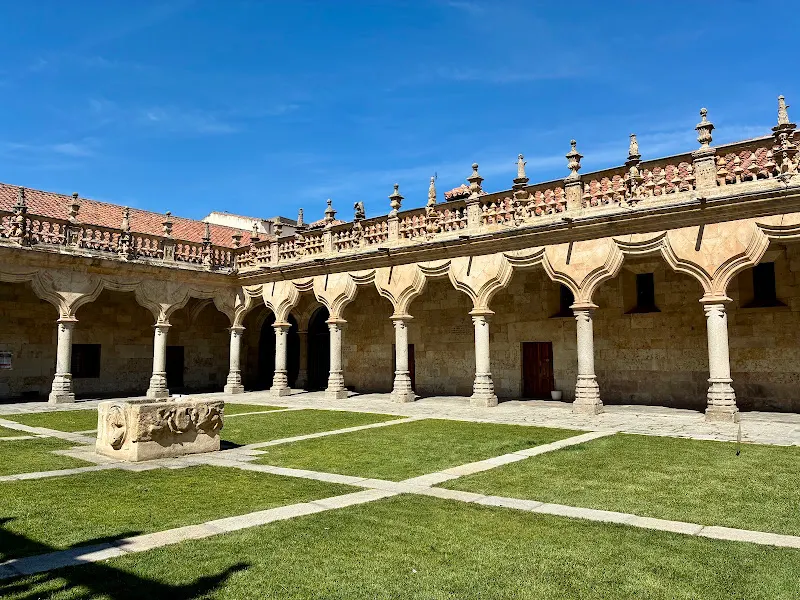 Escuelas Menores de la Universidad de Salamanca - Lugar de interés histórico en Salamanca - foto 2
