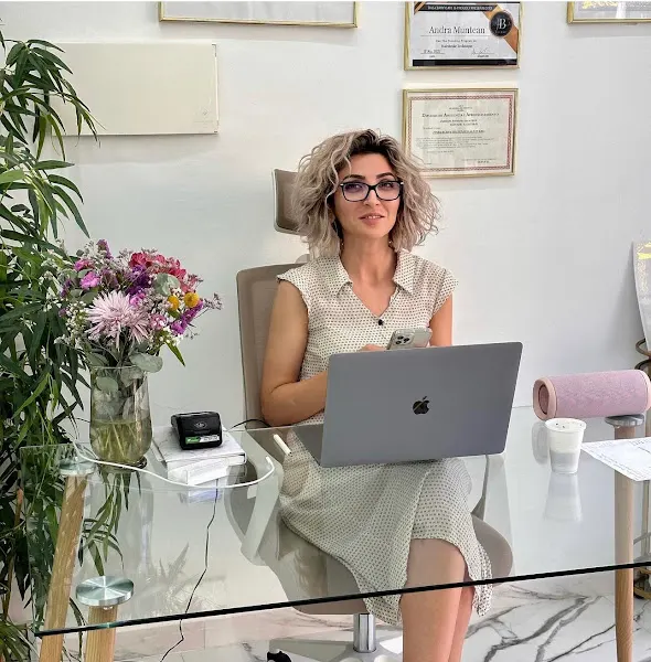 Clínica estética Andra Muntean Microblading