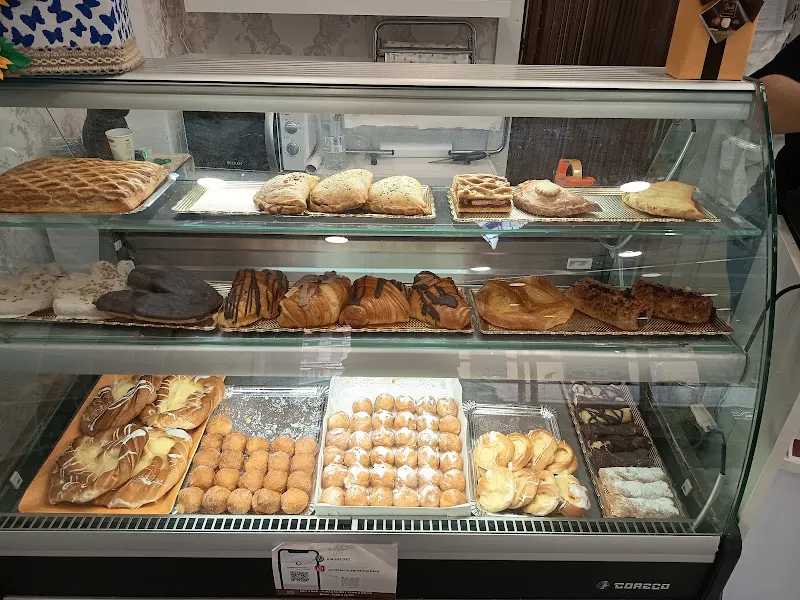 Pastelería y Panadería Santa Bárbara - Pastelería en Salamanca - foto 3
